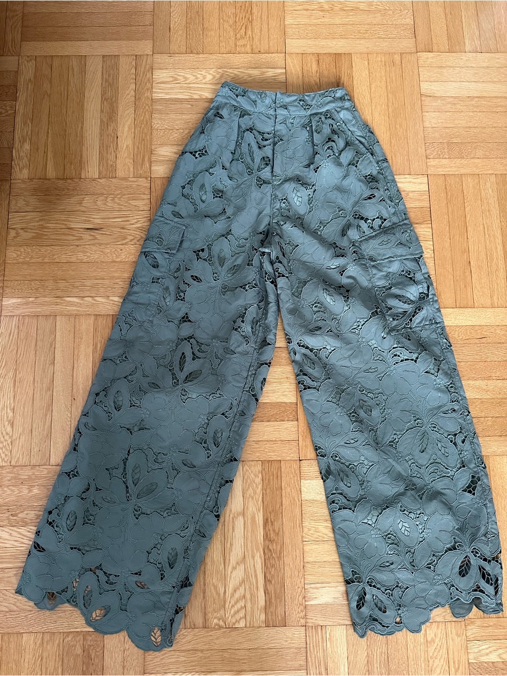 NWT Inclán Studio Embroidered Green Pant